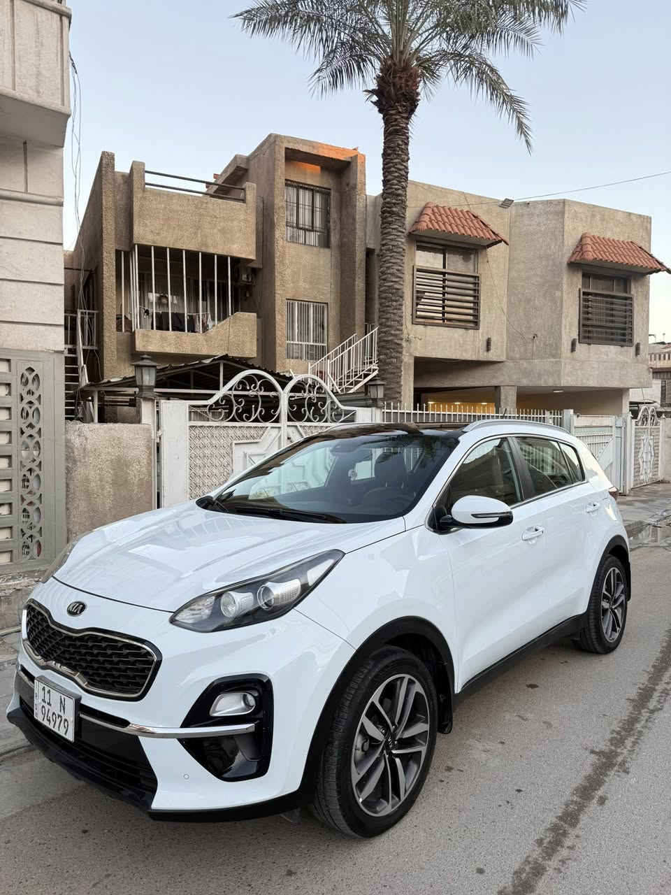 السلام عليكم للبيع سبورتج 2020  مكينه 2000 دوش ماشيه 39000الف كيلو حقيقي لون ابيض داخل بيجي سياره بنروما بصمه كشنات كهرباء  شاشه كامره خلفيه رقم بغداد رقم وهزه جديده اب اسمي سياره مكفوله من صبغ وتبديل بيه بارد كلش قليل بدايه جاملغ الامامي اليمنه  سياره جاهزه من كلشي تخم تاير وباتري ودهن جديد 
عارضه ب228 وبيه مجال
مكانه بغداد المنصور
***********
