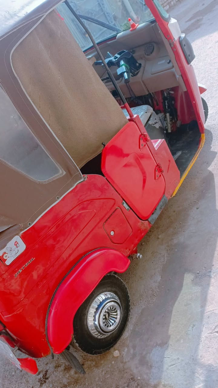 سلام عليكم تكتك للبيع 22 شهر 7
مكاني بغداد حي اور للستفسار ***********
