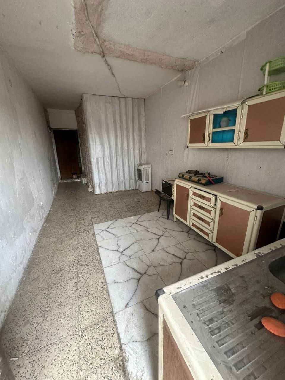 #للايجار______في_____السيديه
(( ترهم طلاب قرب معهد عشتار))

شقه طابق اول فوق الارضي 
تتكون من
غرفه نوم مطبخ مفتوح على الصاله وخدمات صحيه

#الايجار 450 غير قابل للتفاوض 

للاستفسار الاتصال على الارقام التاليه 

***********
