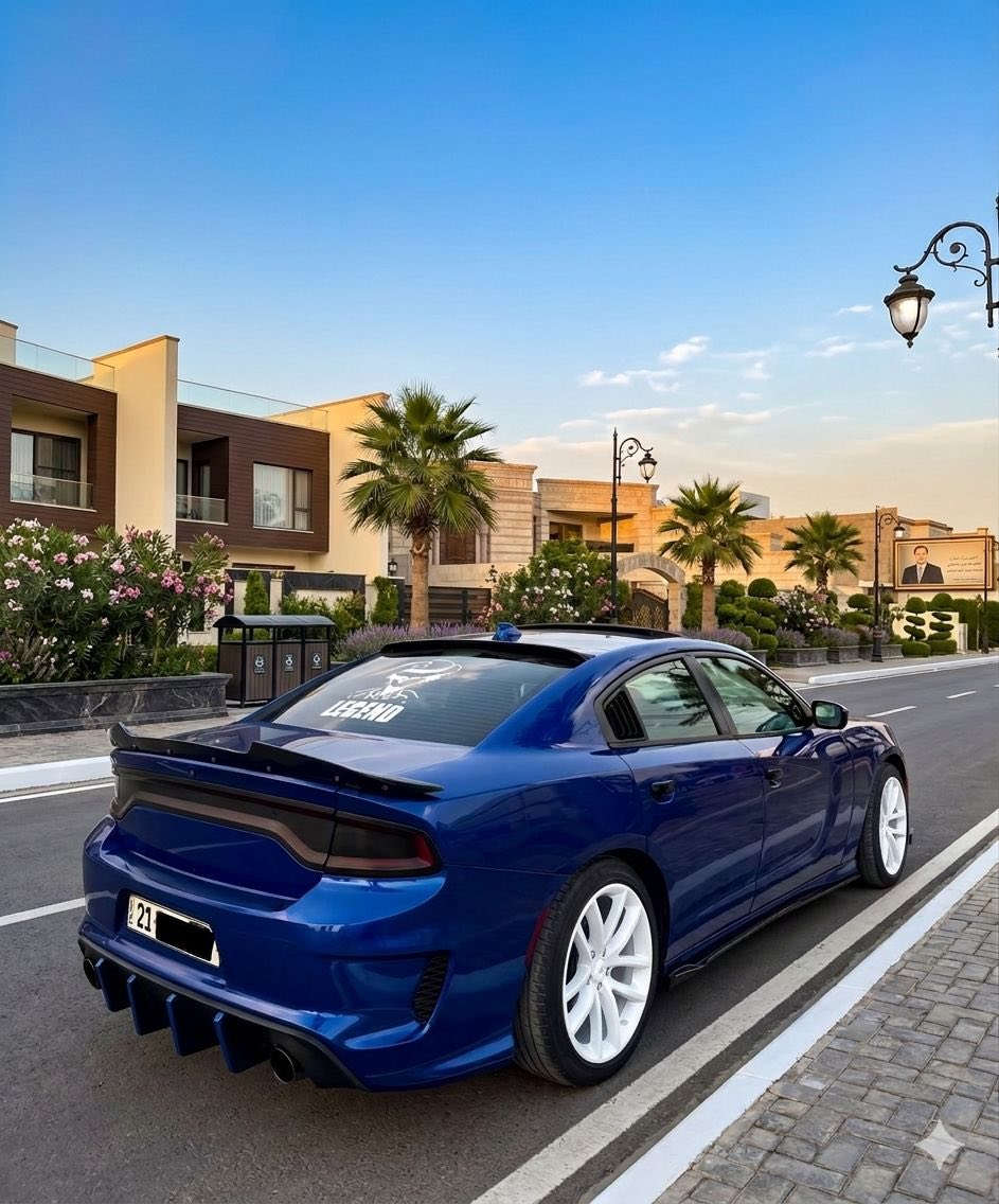 جارجر جيتي موديل 2020سوبر تراك باك
4*4
موصفات فول 1/1 عدا الرادار 
بجم كبس 
صور حادث مرفقه 
سياره فور ويل وملغي 
سياره ماشيه 50
فتحه سقف 
بصمه تشغيل وابواب وجنطه 
كشن جلد وكهرباء 
كشنات تدفئه 
ويل 20 وتخم تاير نضيف 
محرك 3600 كفاله 
رقم شمالي السليمانيه تريد تحويل او وكاله 
مكان السياره بغداد السيديه 

السعر 180 قفل وماكو هيج سعر جيتي وفتحه 

***********
