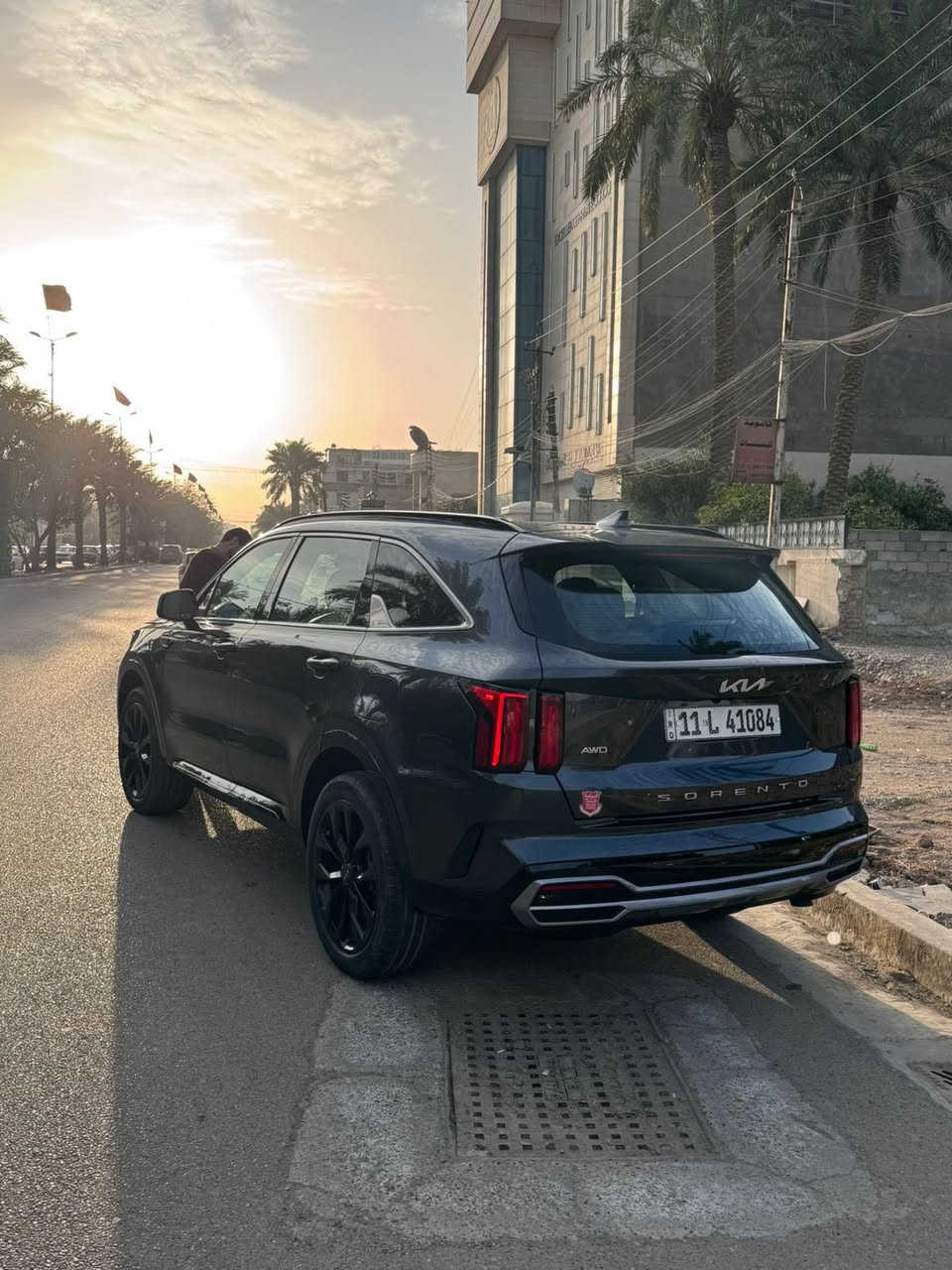 ‏2022 SX  برستيج LXline
‏‎اعلى مواصفات KIA بالسورنتو

‏‎لون مميز  فيراني

‏‎مواصفات السيارة :

‏‎محرك السيارة 2.5 توربو / 4 سلندر عزم ولا اروع بصمه تشغيل
‏‎تبريد مناخي امامي وخلفي
‏‎بانوراما طكتين
كشنات جلد
‏‎كاميرا خلفية 
‏‎تدفئة المقاعد الامامية  
‏‎اللايت الامامي العالي اوتو يشتغل وقت الظلام القوي ويطفي كذلك
‏‎شحن هاتف واير ليس 
‏‎نقاط عمياء 
‏‎4 رادارات  
‏‎6 كشنات منفصلة VIP مقاعد 
‏‎ويل 20 بلاك توب 
‏‎حساسات خلفية 
‏‎سستم صوت بوز 
‏‎تحديد مسار 
‏‎قيادة ذاتية 
‏‎صندوك كهرباء 
‏‎بصمة تشغيل وابواب وصندوق وتشغيل عن بعد
‏‎نظام ترحيب داخلي وخارجي عند الاقتراب من السيارة 
‏‎بك لايت لد 
‏‎الشاشة الداخلية بالكامل لمس 
‏‎٤ انظمة قيادة سبورت سمارت ايكو كومفورت 
‏‎وقوف تلقائي خلفي 
‏‎وقوف تلقائي امامي 
‏‎وقوف تلقائي جانبي  
‏‎سايد بريك بصمة
‏‎اوتو هولد وقوف ذاتي لفترات قصيرة 
‏‎تبريد منفصل مناخي  
‏‎نظام ايزو فيكس تثبيت مقاعد الاطفال 
‏‎نظام قفل الابواب والزجاج لحماية الاطفال 
‏‎نظام نزول المنحدرات 
‏‎نظام ملاحة 
‏‎‏GPS 
‏‎لايت زينون 3 عدسات LED 
‏‎شاشة Apple Car play 
‏‎الانارة الداخلية LED 
‏‎مثبت السرعة Cruise
‏‎المودات والأوامر الصوتية
‏‎فحص أنظمة السيارة 
‏‎حساسات ضغط اطارات 
‏‎مقود جلد حياكة
‏‎تبريد شاشة
‏‎قطعتين تبريد 
‏‎‏ ABS نظام مانع الانزلاق
‏‎اشارة في المرايا الجانبية 
‏‎١٠ مخارج منفذ الطاقة 
‏‎ا  Bluetooth / USB 

‏‎السيارة وتفاصيلها كاملة بالصور 
حادثه  فقط الدعاميه الاماميه بدون ارباك 
‏‎مكان السيارة بغداد   رقم دولي هزه  جديده تنتهي شهر السابع2026
الاريباكات سليمه 

‏‎
***********
