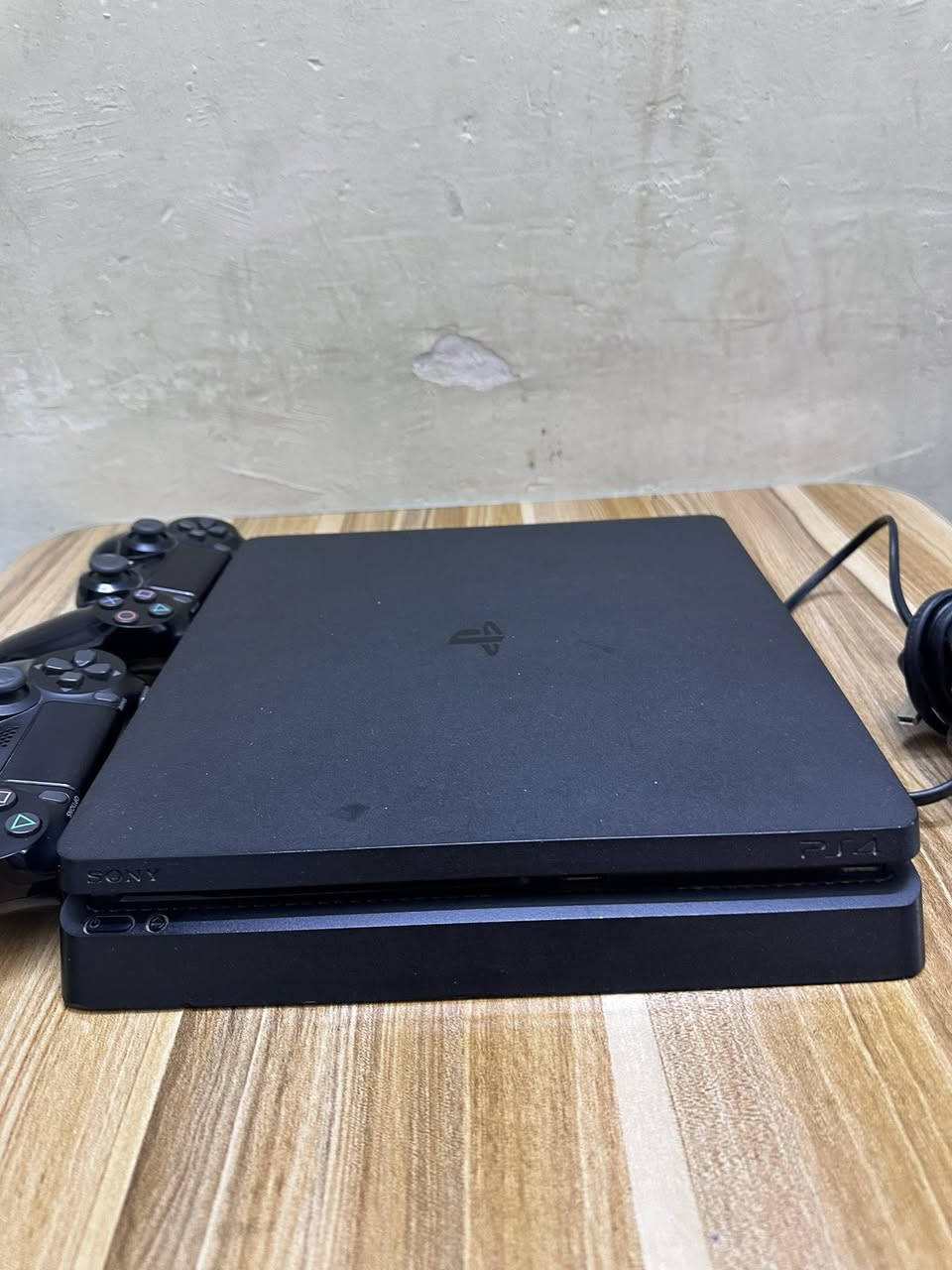 سلام عليكم
بلي فور سلم مستعمل 
ما مفتوح نهائياً 
بي ليدات عدد 2 
ملاحظة بي عطل بسيط 
الي هوا بيت القرص يشكل 
يصلح باب الشرجي ب 10 الاف 
سعر البلي 200 الف قفل 
ملاحظة يوجد توصيل 
وفحص البلي اتصال كامرة 
او تجي للعنوان بغداد ساحة الخلاني 
الرقم :***********
