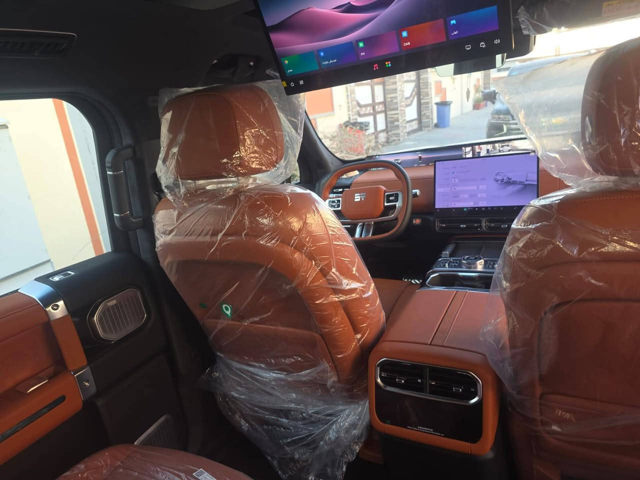 جيتور G700 primer اعلى فئه اعلى مواصفات (المواصفات متوفره بصفحه جيتور الرسميه لفئه primer) بلون رمادي مات (طافي) السياره صفر كيلو متر رقم مؤقت السعر 78 مليون وبيها مجال بسيط
للاستفسار الاتصال على الرقم 
0777 089 5950
