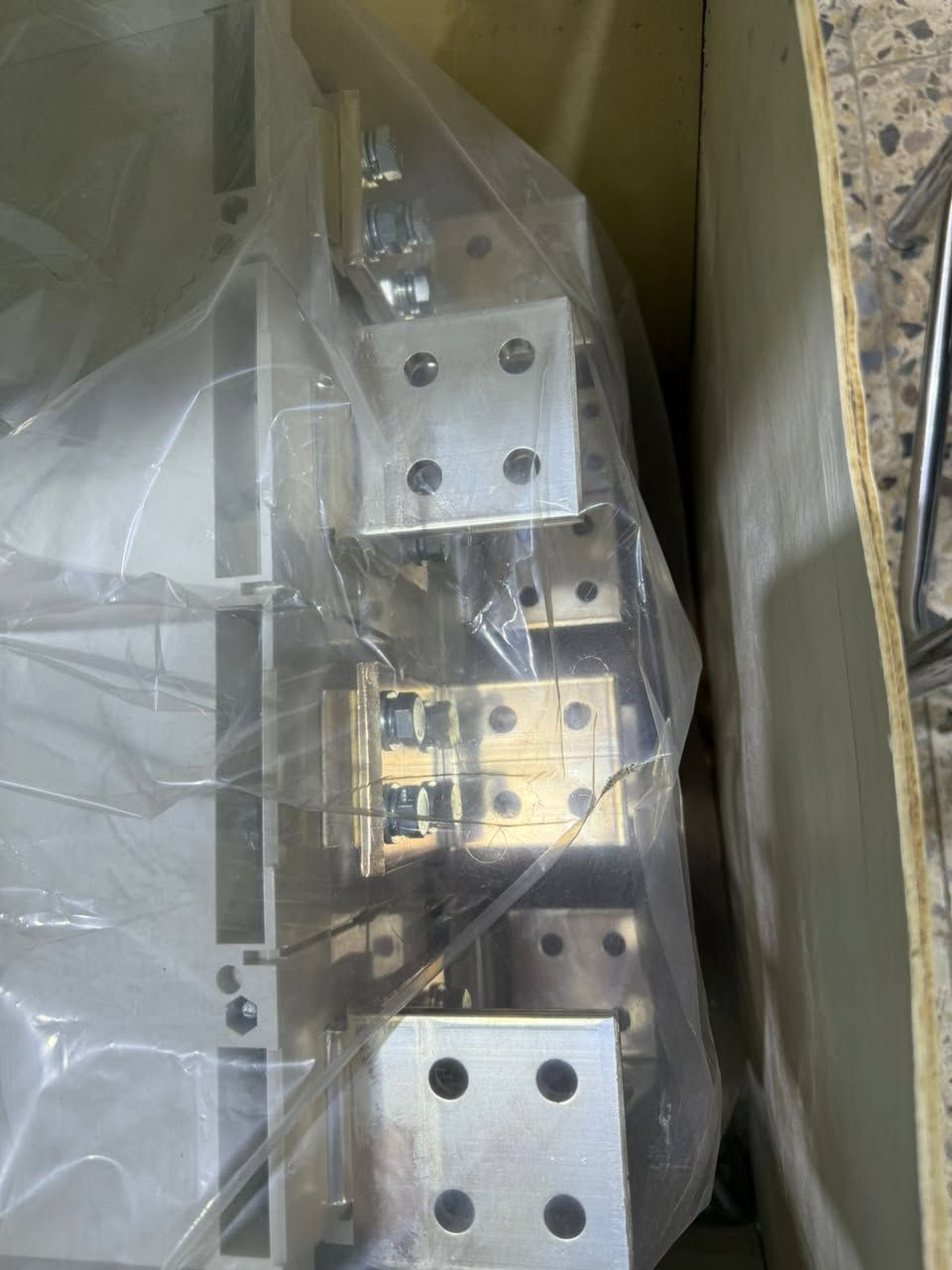 السلام عليكم ورحمة الله وبركاته
يوجد لدينا جنج اوفر الاسعار جمله 

الامبيرات الي متوفرة يوجد لدينا كميه 

جنج سيكوميك 160 امبير

جنج سيكوميك 250 امبير 

جنج سيكوميك 400 امبير  

جنج سيكوميك 630 امبير  

جنج سيكوميك 1000 امبير 

جنج سيكوميك 1250 امبير 

جنج سيكوميك 1600 امبير 

يوجد لدينا خدمه توصيل كل محافظات العراق

العنوان الشورجه عكد النصاره👈 ‭٠٧٧٧ ٠٣٥ ٢٢٨٩‬ 👉
