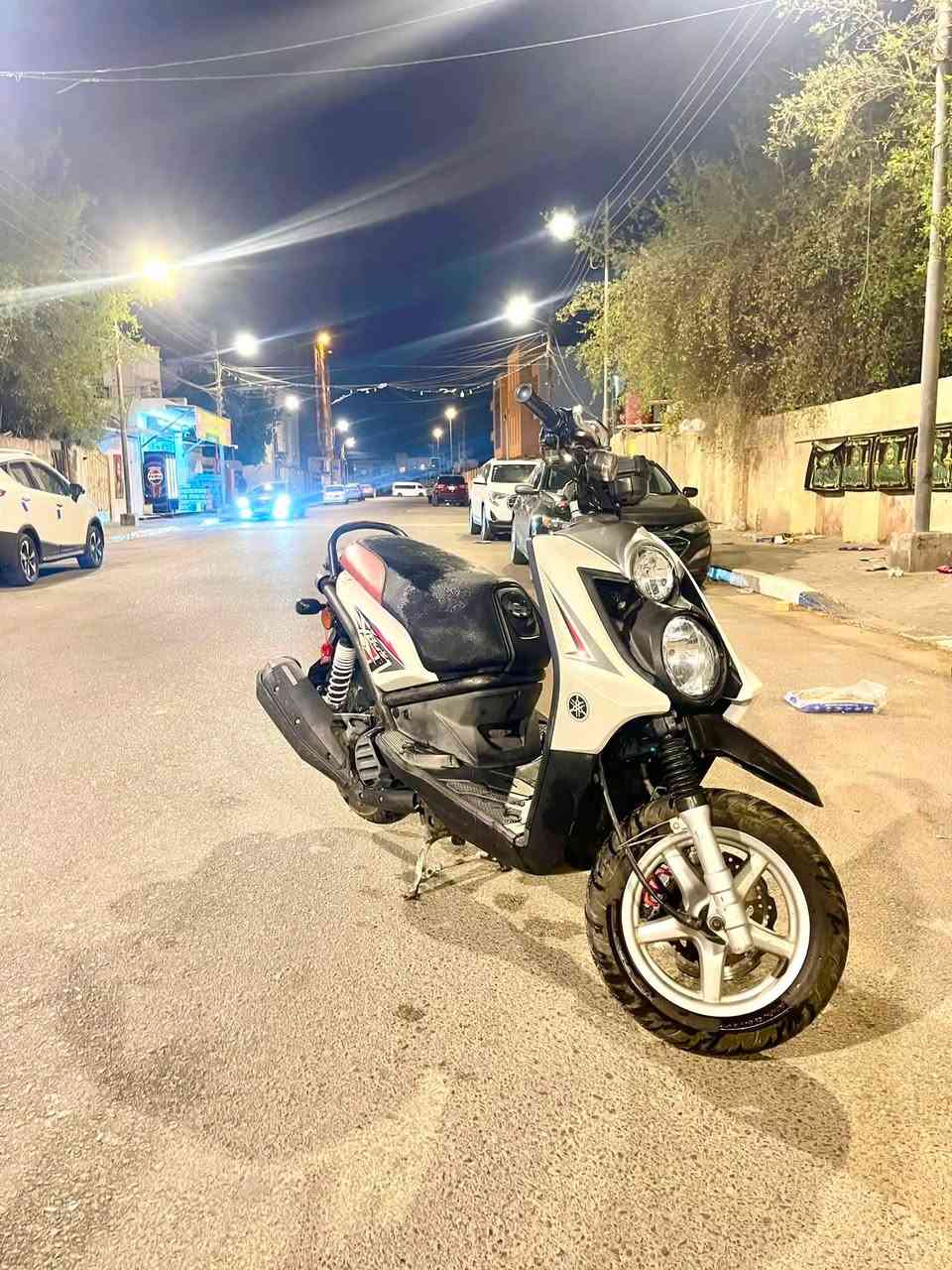دراجه جبلي توها نازله من الرمبه صارلها شهر اول تبديله دهن الها دراجه نوزل كلها رمبه ما ناقصها برغي واحد ماعده اليت المامي الجامه مكسوره هيه مت اخذتها هيج وصل الوكيل موجود وموجود السعر بيش ماخذها دبلات امامي وخلفيه كلها كلها وكاله كهربائيات كلها تجي وتشوف بعينك شون دراجه جديده رايدها ب1350 وبيها مجال حك الجيه *********** مكاني البصره الجبيله مكلف بل نشر انه هاذا رقم راعي الدراجه
