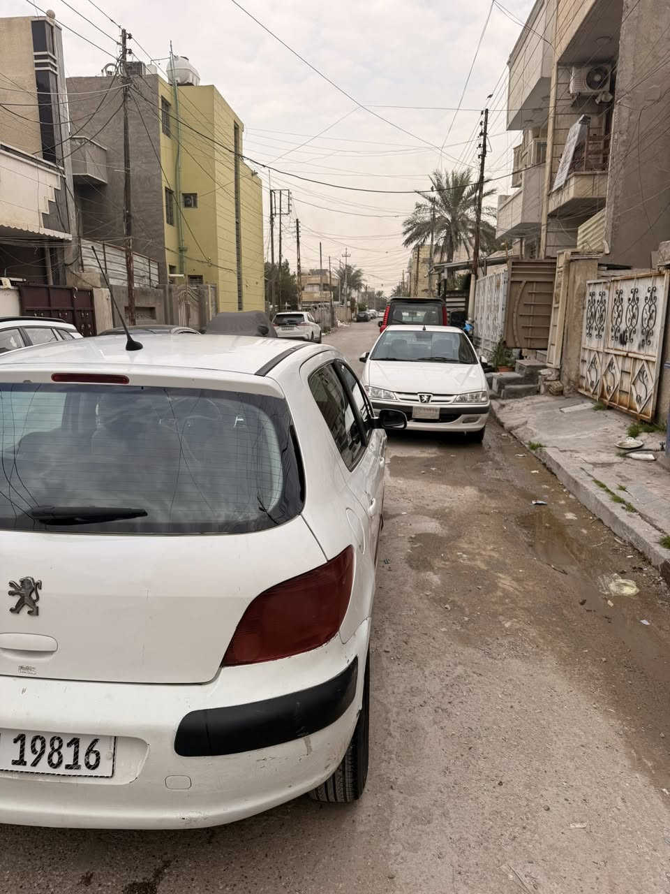 السلام عليكم بيجو ٣٠٧ موديل ٢٠٠٥ كير ومكينه مكفول السعر ٥٠ وبيها مجال ***********
