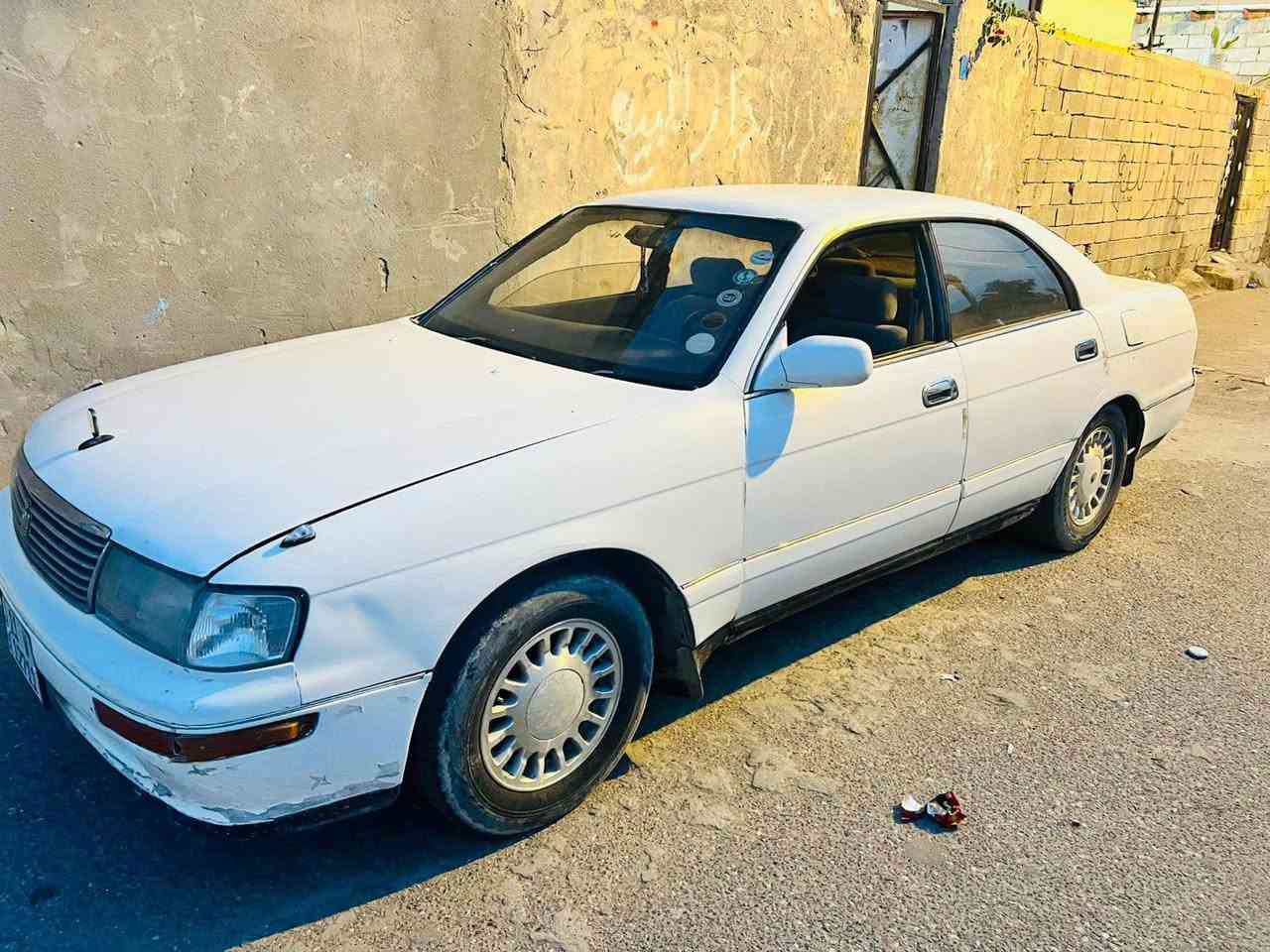 سلام عليكم. 
كراون موديل 92 مكفوله من الكص ونقل جثه والعيب الشرعي. مكينه أثنين ونص. 
كير ومكينه مكفولات... بيه ضربه بالجاملق الأيمن الخلفي معمر على البارد كهربائيات شغاله حداديه زينه.... ملاحظه صاحبه يريد تحويل. 
الأتصال على الواتساب (***********) 
السعر 48 وبيه مجال قليل.. رحم الله والديكم الي مايعجبه السعر لا يكسر بحلال مسلم وخادمكم.
