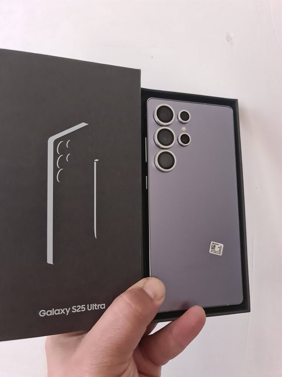 اس  25  الترا  
نسحه امريكيه 
ذاكرة 256  
نظافة 100%  طك كارتونه 
يشغل شريحة عادية وشريحة الكترونية
سعر مليون و 50  
مكاني بابل توصيل ماكو 
اتصال ما موجود على نت
***********

