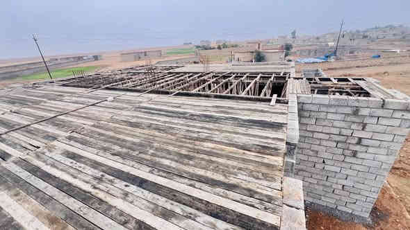 قال الله تعالى:
﴿إِنَّمَا يَعْمُرُ مَسَاجِدَ اللَّهِ مَنْ آمَنَ بِاللَّهِ وَالْيَوْمِ الْآخِرِ﴾

إخوتنا وأخواتنا الكرام 🤍
نضع بين أيديكم مشروعًا عظيمًا، بناء بيت من بيوت الله، مسجد يُرفع فيه الأذان، وتُقام فيه الصلوات، ويُذكر فيه اسم الله آناء الليل وأطراف النهار.

إنها صدقة جارية، أجرها لا ينقطع، ما دام في المسجد ركعة تُصلّى، أو آية تُتلى، أو دعوة تُرفع إلى السماء.
قال رسول الله ﷺ:
«من بنى لله مسجدًا، بنى الله له بيتًا في الجنة».

قد يكون تبرعك قليلًا في عينك، لكنه عظيم عند الله، وقد يكون سببًا في مغفرة ذنوبك ورفعة درجتك، ونورًا لك في قبرك.

ساهم معنا ولو بالقليل، وكن شريكًا في هذا الأجر العظيم،
فالدالّ على الخير كفاعله، والله يضاعف لمن يشاء 🌸

📌 تبرعك اليوم… أجره مستمر إلى ما شاء الله
📌 اجعل لك أثرًا لا ينقطع في الدنيا والآخرة
لكم ولوالديكم ومن له حق عليكم 

جزاكم الله خير الجزاء، وتقبّل منكم، وجعلها في ميزان حسناتكم
 
🤲 للتبرع 🤲

*********** خيرالله ابو زينة
*********** خيرالله ابو زينة

‭0782 957 6250‬ ملا فاضل الحسن المطلك

8121353323 ماستر كارد
