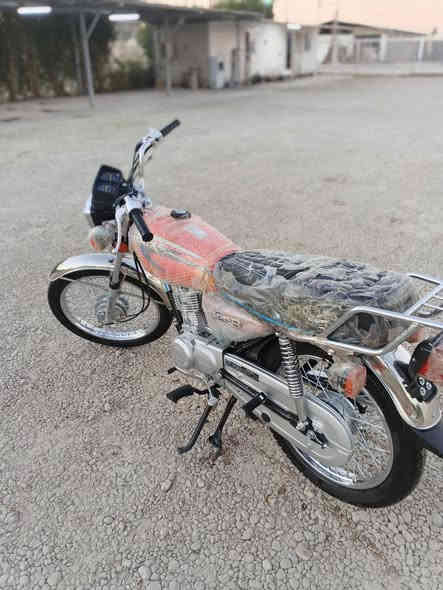 السلام عليكم دراجه ارشه 26 فول مواصفات دراجه شغاله من كلشي كهربائيات كله شغاله ماصارله شهر من طالعه من المعرض نضيفه شوفت عينك   للبيع السعر 725بيه مجال الرقم ***********
