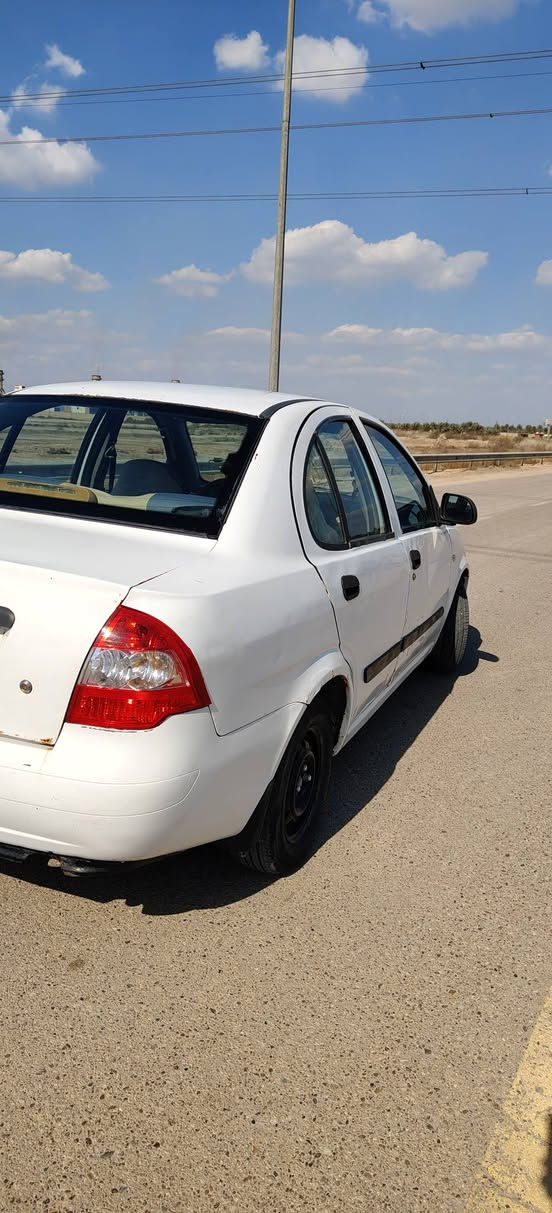 سلام عليكم تايبة للبيع مديل 2014 بيها نواقص بسيطة شواصي نضيفة كهربائية كاملة رقمها بصرة مشروع وطني وين ما جان تداور سعر 30 وبيها مجال بسيط مكاني كربلاء طويريج ***********
