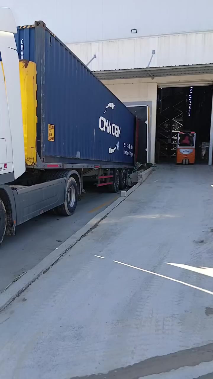 قطع غيار باجاج ليبل اصفر شركه وبوكسر ليبل اصفر شركه و TVS وبياجو اصلي شركه جمله فقط 🛺🇮🇳🇮🇳🇮🇳🛺
وبأسعار تنافسيه جدا🔥🔥
 ملاحظه البيع فقققط جمله💯🚚 و حاويات حسب الطلب✔️🌍
 للاستفار التواصل خاص📩
شركه التنقل الذكي للتجاره العامه 🌍الاولى في مجال قطع غيار التكتك والبوكسر في بغداد✔️💯 
ملاحظه البيع لاصحاب محلات الجمله وجمله الجمله حصرا
🌐الادمن🌐


**إذا كنت صاحب هذا الإعلان وتريد حذفه لأي سبب، رجاءا أرسل رسالة إلى الدعم الفني**