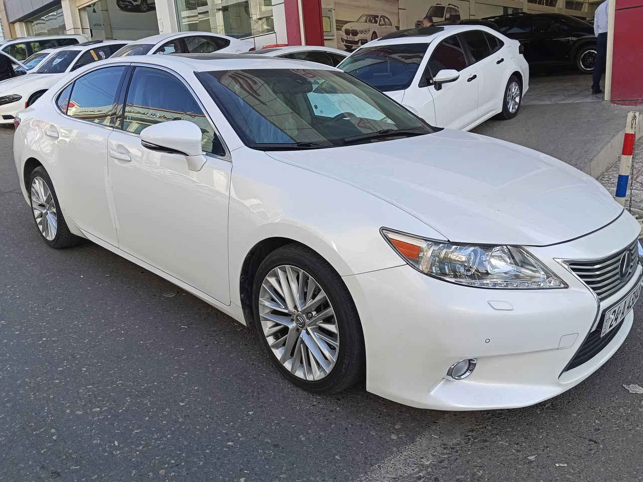 2013 شريكت مهند قطعه واحد صبغ كير محرك و تحويل بشرط 6 سلندر عنوان دهوك 185$.   ***********
