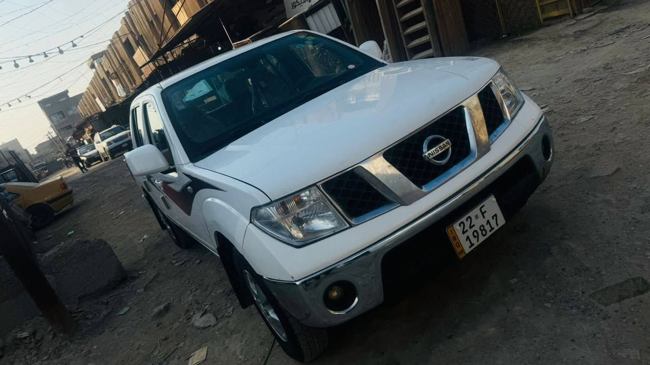 نيفاره موديل 2013  شمالي سنويه 2030 سياره مكينه حاويه  جديده مكفولة بس بارد بيه قليل السياره جاهزه مال بيت الواقع احله من الصور تخم تاير صدر جديد مذب عليه المكان لامين الثانيه قرب اسواق بيت بنيه صاحب اتصل لحد يراسل خاص 
*********** حيدر السعر  135 وبيه مجال بسيط
