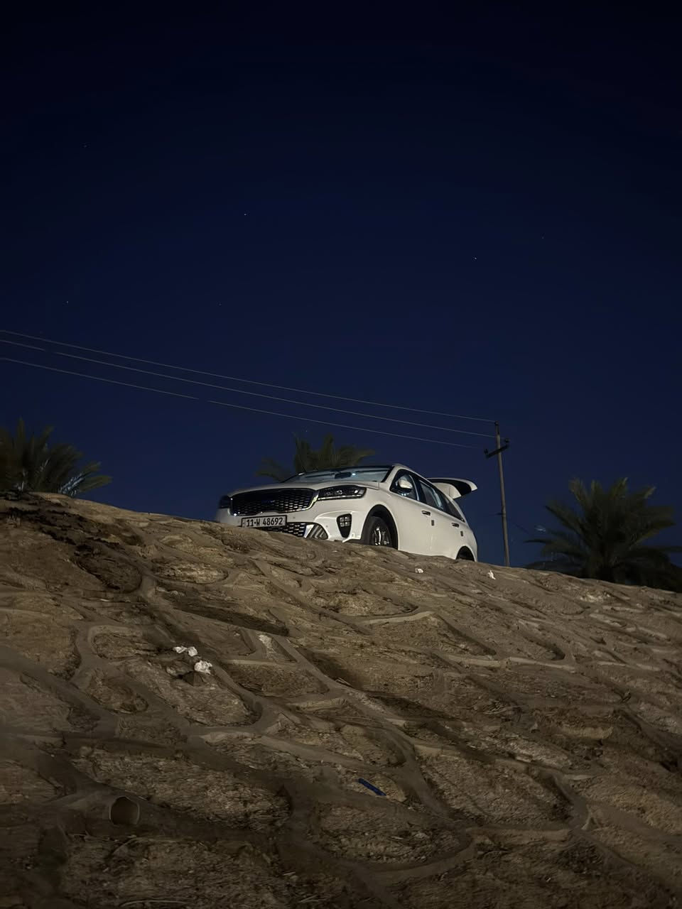 سورنتو موديل 2018خليجي مكفوله سوناره موجود مكينه وكير كفاله  رقم بغداد باسمي السياره مشروع وطني يامكان اداورلك   هزه وسنويه جديده رقم انكليزي مواصفات مكينه ٦ سلندر   ٧ راكب ٣ قطع تبريد مرايا شفط بنراما دبل شباج شكل 20 شاشه جبيره GBS ماشيه 95 الف دمام خلفي سستم صوت كامل 4 سماعات صندوق كهربائي مثبت سرعه (كروز) 

اشاره ترحيب بصمه أبواب وتشغيل ٤ وضعيات قياده حساسات اماميه وخلفيه شاحن لاسلكي  السعر ٢٦٠ وبيها مجال المكان النجف الاشرف للاستفسار *********** بي واتساب
— في ‏النجف الاشرف‏.
