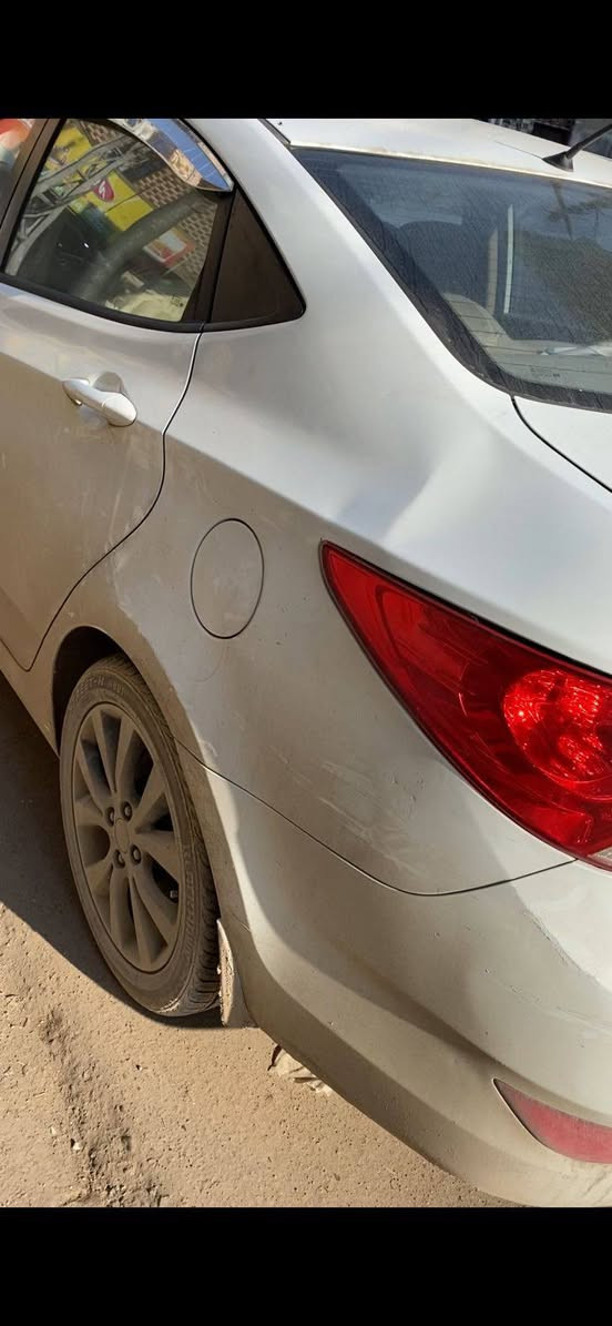 اكسنت موديل 2015 سياره برغي ماعيزه
فول 1/1 بيه فقط بارد والباقي كفاله عامه رقم بغداد بسمي 
سعر 107 وبيه مجال بصيط سنويه شهر 8 
*********** مكاني النجف
