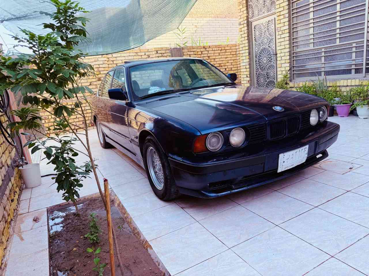 BMW_525_1992 
اصل ما محور، سيارة بلادية ما ملعوب بيها 
اكرر (بلادية)
_مسكر عدل  كير اوتو
_كير ومكينة الماني لا تبخير ولا تنقيص
_سيارة وارد الماني بيها فتحة  
_منظومة تبريد جديدة 
_منظومة ماء جديدة (راديتر جديد) حماوه ثابتة جوه النص 
_منظومة بانزين واحتراق جديدة (كلها مسويله ادامه وتبديل )
_سنتر لوك شغال كامل 
_باتري جديد /حدادية صدر تعبان
_ اكسل خفيف(المرغوب)الرون مالتها ٢  بال١٤٠
السيارة رقم انبار سنوية يحتاجلها تجديد 
السيارة مال جناي 
سعرها 49 وبيها مجال بعد المعاينة
مكاني بابل
رقم الواتساب ***********
رقم الهاتف  ***********
