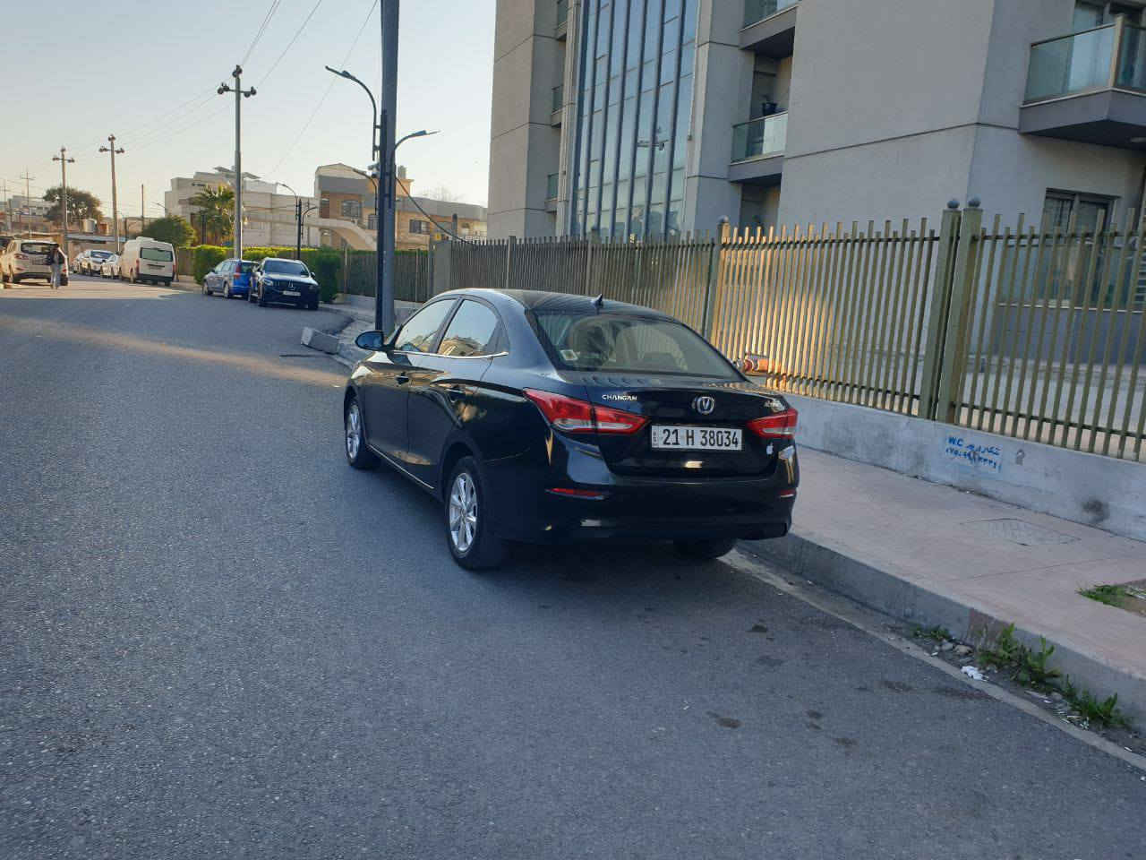 شانجان السفن 2023 داخله ضمان 
محرك 1500
فول مواصفات 
تحكم استيرن جهتين 
شاشة لمس
حساسات خلفية
كاميرا خلفية  دوارة
مانع انزلاق
قفل سنتر لوك
تحكم بمستوى اضائة 
كشاف ضباب 
اشاير بالمري
تثبيت سرعة 
جام سائق نزول اوتو
تجفيف ذاتي 
بلوتوث
فتحة سقف سلايت
كشنات جلد
مقعد سائق هايدروليك  صعود نزول 
كير ثلاث انواع اوتوماتيك + عادي + سوبر
سيارة بدون ضربة وبدون صبغ 
سعر 92 وبي مجال بسيط
للإستفسار 
*********** أربيل, العراق
