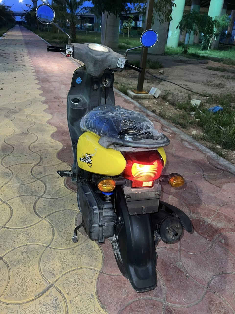 سلام عليكم 
دراجه فله للبيع نظيفه ختم واحد وي المكينه مال رمبه صار اقل الشهرين من نازله ماناقصها شي  السعر خاص ***********
