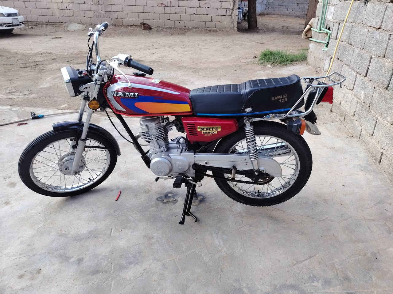 سلام عليكم دراجه اللبيع  مكفوله من عشاير وراقه ضايعه عدي بس  مكاتبه سويلك دراجه خير من الله سعر500وبيه  مجال  رقم ***********المكان شطره
