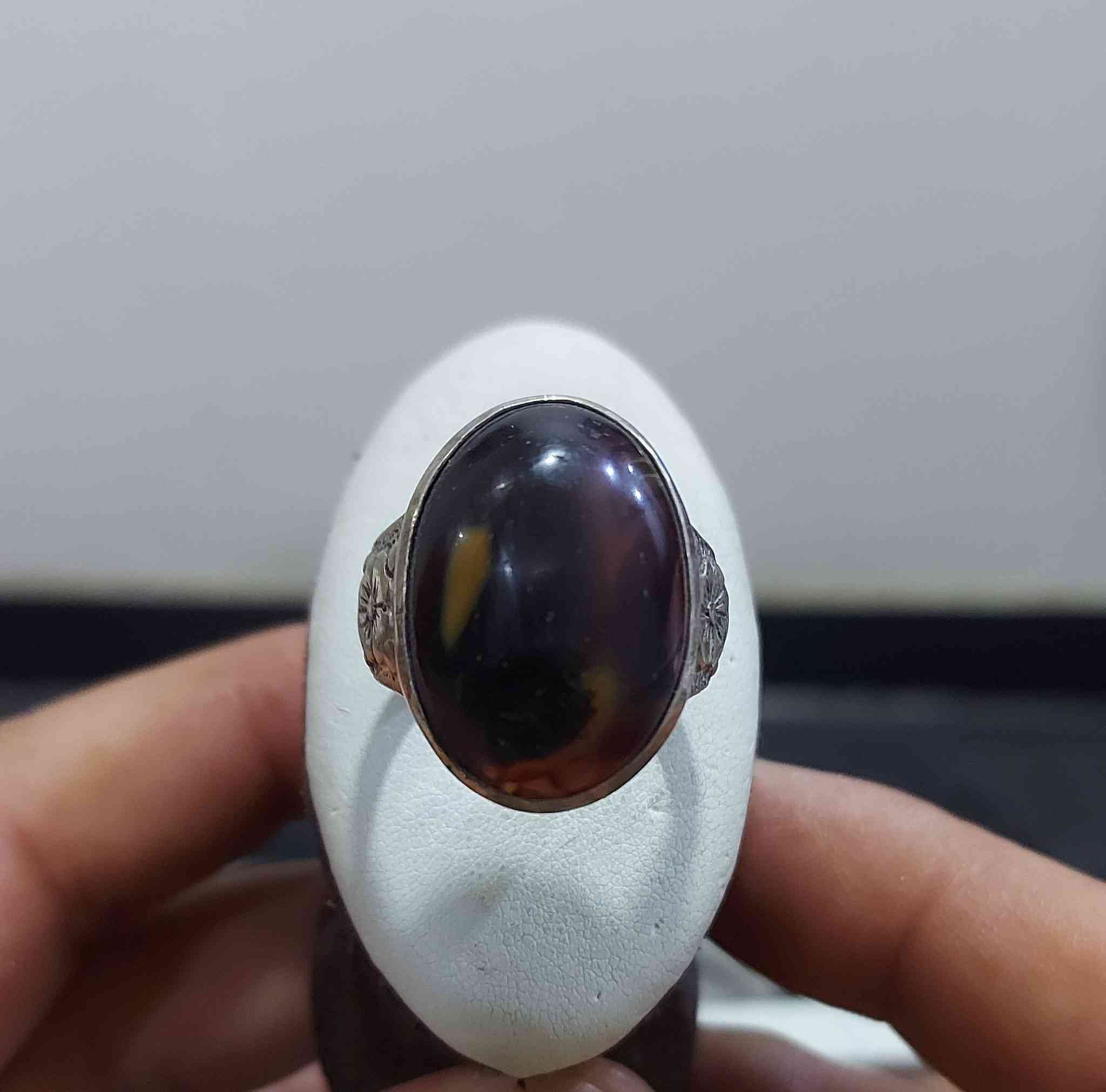 اللهم صل على محمد وآل محمد الطيبين الطاهرين 
سليماني احمر 
فضه عيار 925     القياس 24
السعر((35)) الف
توصيل محافظات 5 الاف داخل الكوت 2 الف
*********** ~ ***********
ابو سجاد الوائلي
