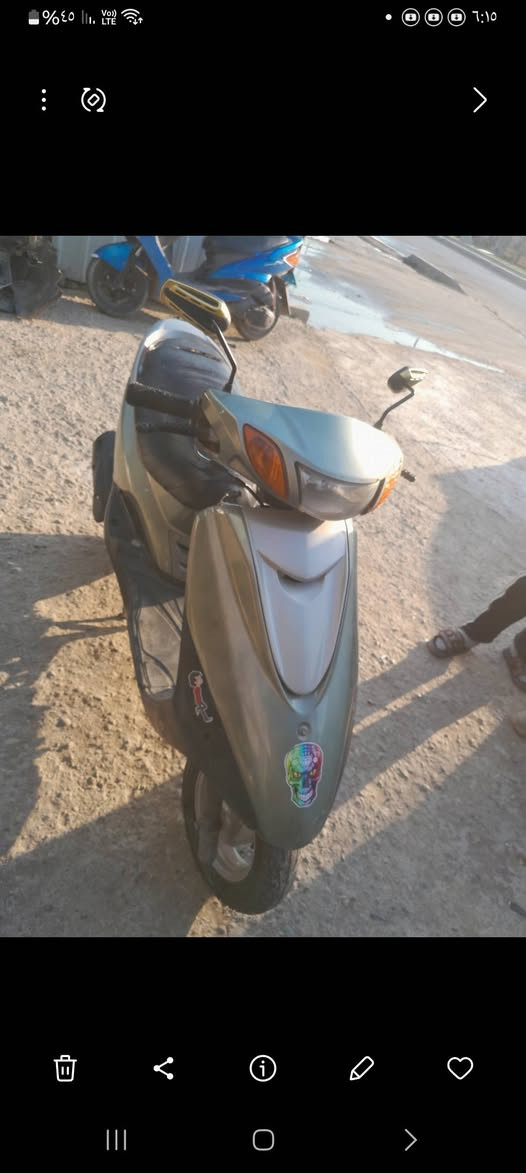 للبيع بريز شكل الكزز دراجه نضيفه مل بيت شلعه معدل قويه مكنه زعفرانيه 
شارع المعهد  سعره  ٤٥٠ وبيه مجل *********** سيد علي تصل واتساب ما اجوب اتصل فقط
