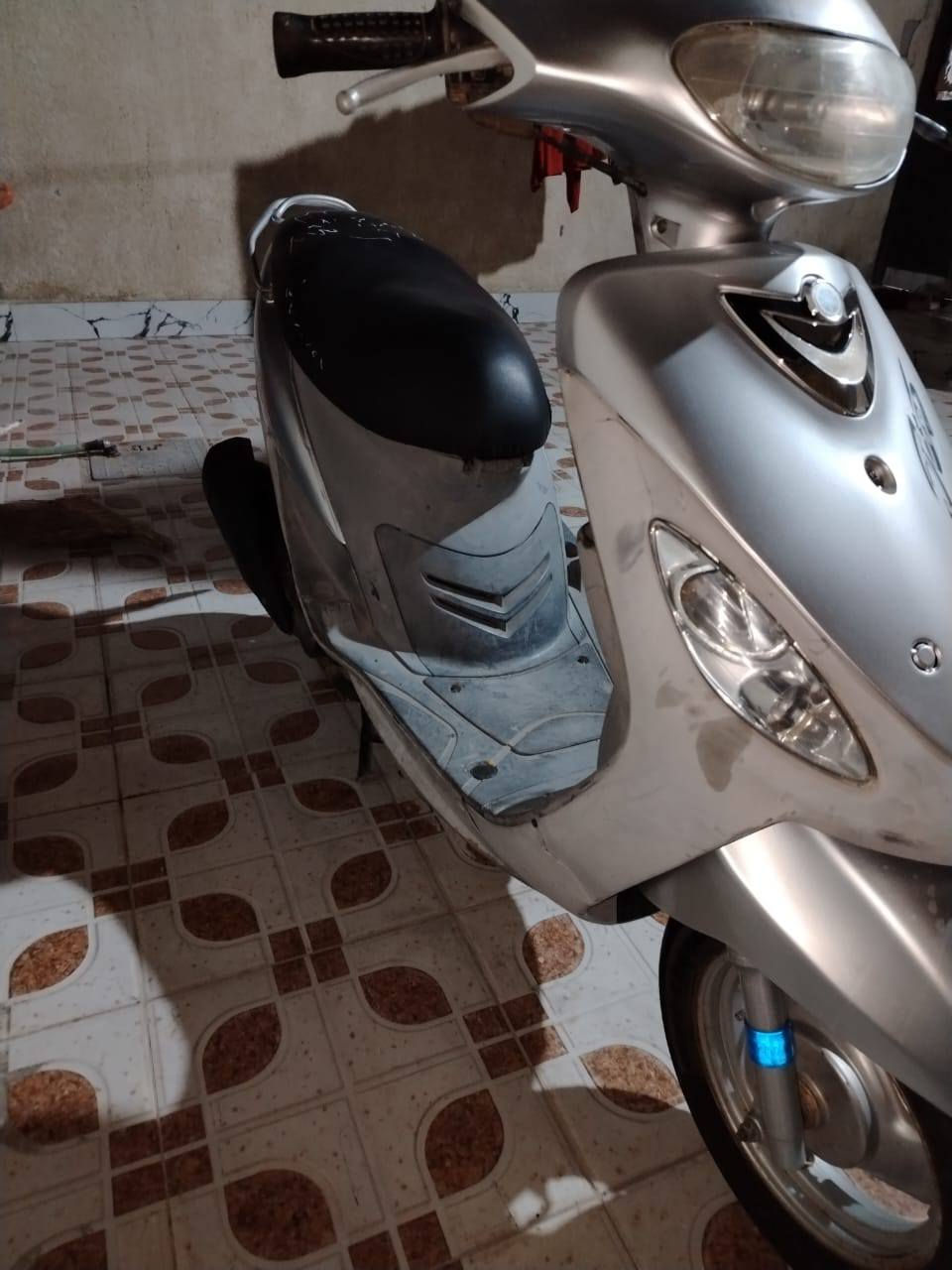 السلام عليكم
ماكس قجمه نظيفه محرك اخرس شرط نكره سلف ودكت هندر كهربائيات كلها شغاله ما ناقصها شي سعر 750 مجال بسيط جدا مكاني بصره ***********
