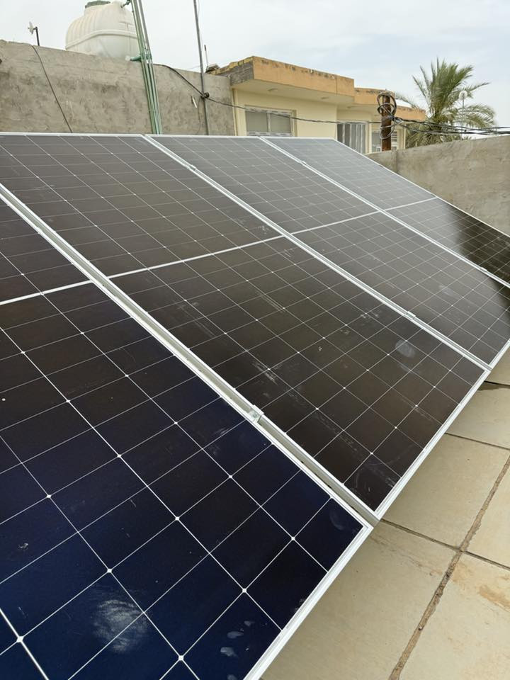قاف سولار للطاقة الشمسية المتجددة ☀️

تم نصب منظومة طاقة شمسية متجددة بقدرة:

🔹 نهاري: 2.3 كيلو واط
🔹 ليلي: 1.2 كيلو واط

مكونات المنظومة:

✅ الألواح: 5 ألواح Longi Hi-MO X10 بقدرة 650W
🔸 ضمان 10 سنوات

✅ الانفيرتر: Deye Off Grid IP65 6K
🔸 ضمان 5 سنوات

✅ بنك البطاريات: Deye 5K
🔸 ضمان 5 سنوات

✅ بورد الحماية: HA-24Way IP65

قاف سولار… حلول طاقة شمسية مستدامة 🌿
***********
***********
#طاقة 
#طاقة_شمسية 
#عيد
