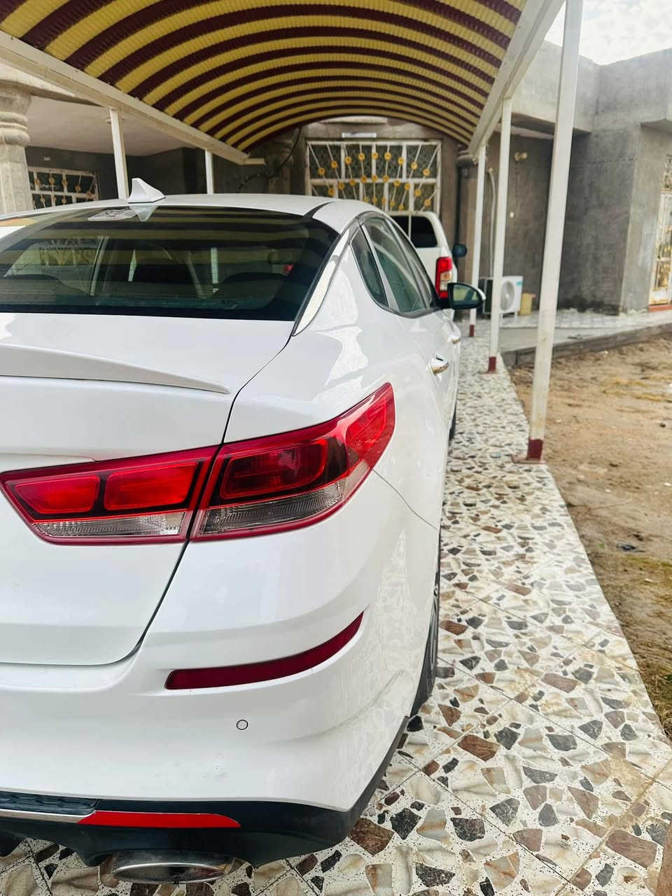 سلام عليكم اقساط اقساط
للبيع كيا اوبتما 2019 

حره بغداد بسمي 

أمريكي ضرر بنيد وبارد بلجاملغ الأمامي فقط 

الموصفات 

محرك ٢٤٠٠ 

شاشه كبيره 

كأمره دواره 

اشاره بلمري 

لد امامي 

حساس خلفي 

مانع انزلاق 

توقف ذاتي 

راداد 

فول تحكم استيرن 

ويل 17 كروم

شباب السياره جديده جدا كير محرك صدر كل جديد تخم تاير جديد  اخوان ابيع قسط الشراي يتصل 

ملاحظه تنباع سياره فقط داخل محافظة بابل الخاص مغلق ما متواجد عله نت الشراي يتصل 

رقمي ***********
