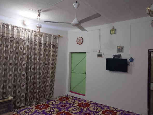 رسم الله الر حمن الرحيم
بيت طابو للبيع 
وره بدعه 
مساحه البيت200
ديوانيه 6*4
مطبخ 4*3
صاله 7*4ونص
غرفه 5*3ونص
 غرفه 4*3ونص
صحيات خارجيه
ترك متر على طول بيت
تصال على رقم   ***********
