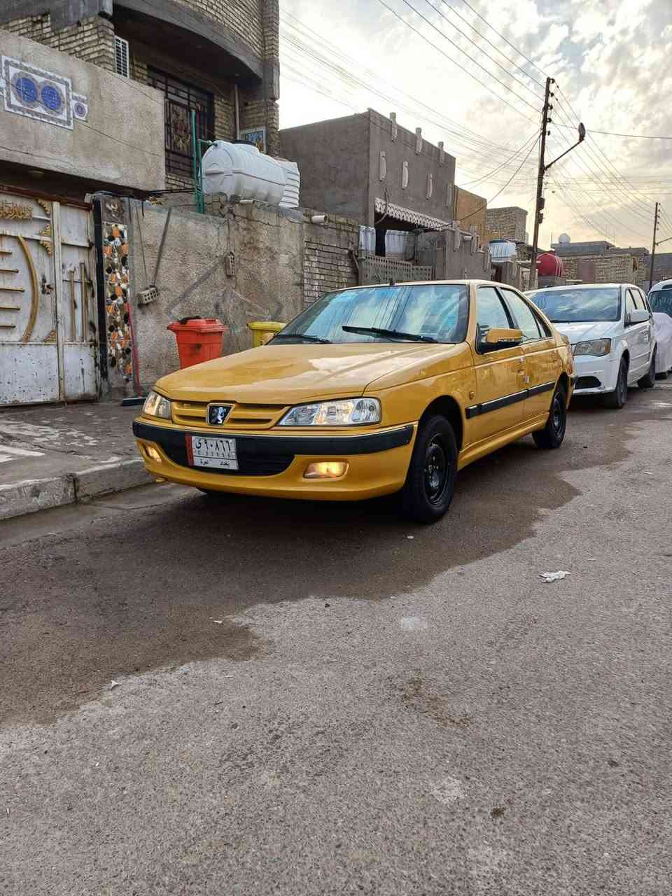 السلام عليكم 👋
بيجو بارص 2013 عفالة عامة 
لاضربة ولا صبغ ولا خياس 
السيارة جديدة ممتعوبة كلشي بيهة بلادي  على وضع الشركة 
مكينة وكير خير من الله تخم تاير جديد 
صدر خلفي امامي جديد 
تبريد تدفئة كلة جديد 
السيارة مابيهة نفص 
مصفرة هيئة وغرامات 
عارضهة 46 وبيها مجال قليل 
ممتواجد عل نت اتصل وبيك خير ودلل ***********
