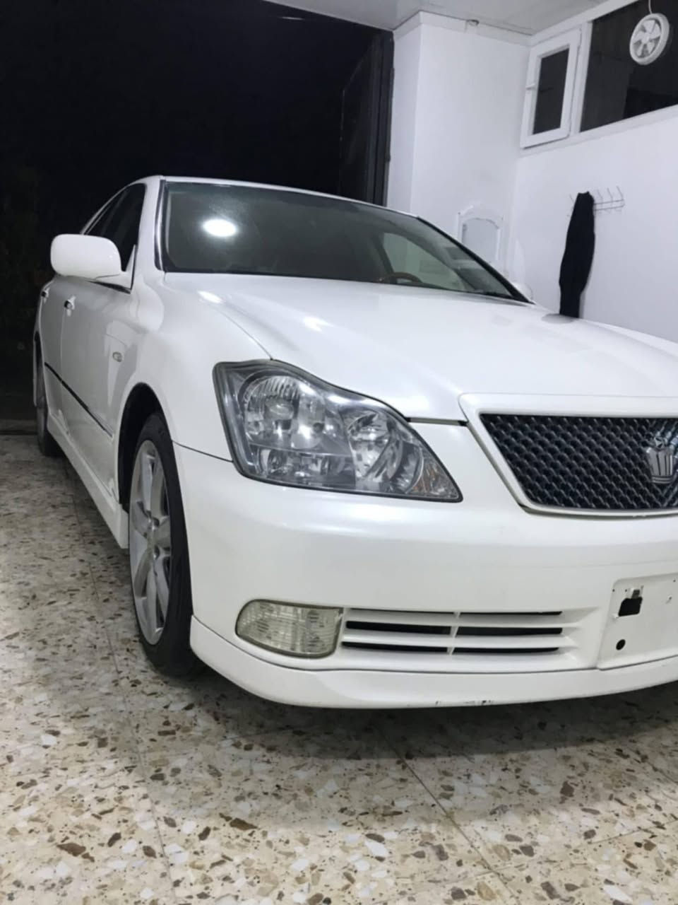 شاهینە
بچوک بە بچوک
بێ دەعم و لێدراو
بێ دوکەڵ و بوغار 
 سارەی ماڵانە ئمەحرەز نیە 
کوشن جڵد هیتەرە
ساج سورە
ناو ڕەش
ویل دینگە
تایەی لۆکن تازە بەستراون
برێگی بەستراوە
هەرچی عەیب بێت لەم سەیارەیەدا نیە عەیبێک بەقەدەرنوکە دەرزی
شوێن قەڵادزێ 
بۆ معامەلەی بن 50 گەڵا نامە و تێل مەکەن با سەری یەکتر نەهێشێنین
***********
