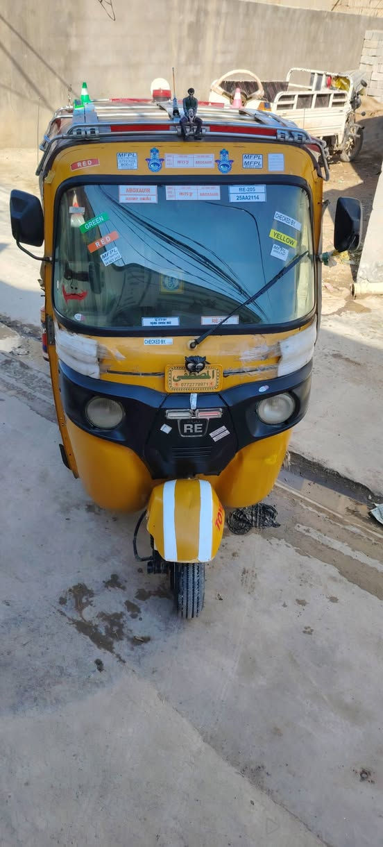 سلام عليكم تكتوك للبيع مديل ١٨ شهر ١٢ بلسنويه تقره ١٩  مرقمه رقم انكليزي رقمي *********** السعر 5 700 عنوان خان بني سعد
