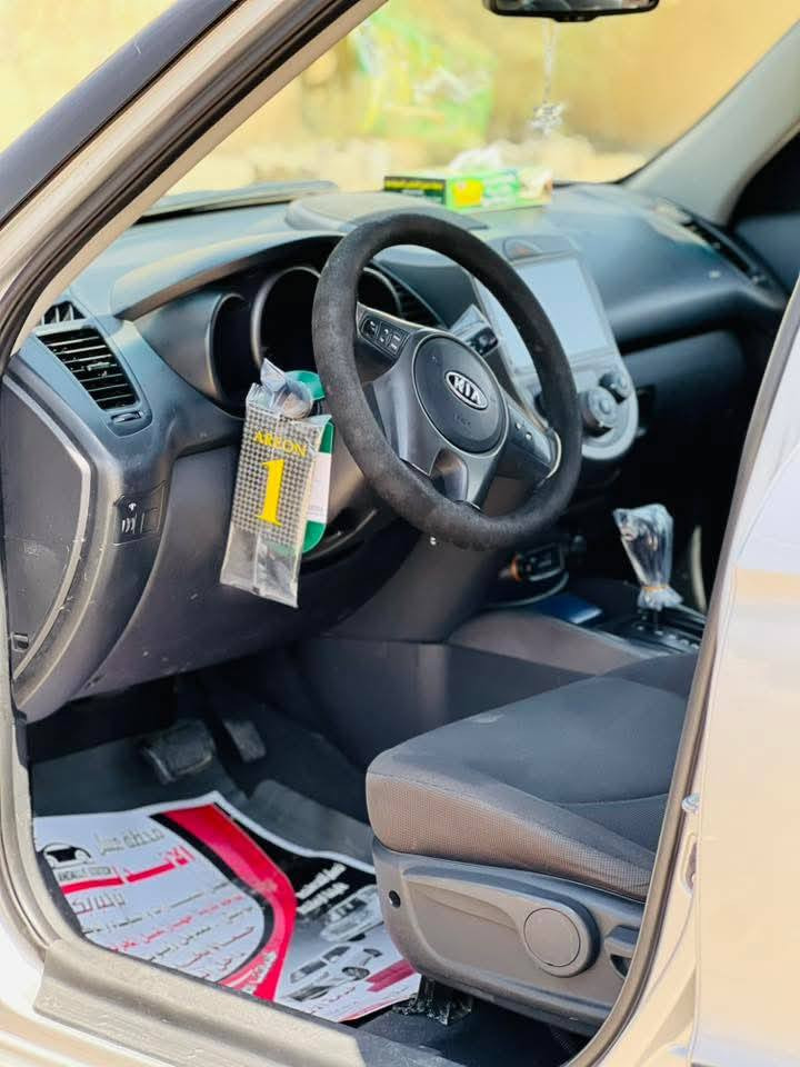 من رخصه الادمن
سلام عليكم كيا صول 2012 متومه أرقام وسنويه طبق الأصل كامله مكلمه أدوات أدوات اصل بانزين محرك وكير جديد لوك سياره جديده سستم صوت + اناره دمام مري شفط محرك 2000 المرغوب تحكمات ستيرن  تدفئه و تبريد ثلج  
فول حساسات 
العنوان البصره 
*********** 
السعر 50 وبيهه مجال قليل
