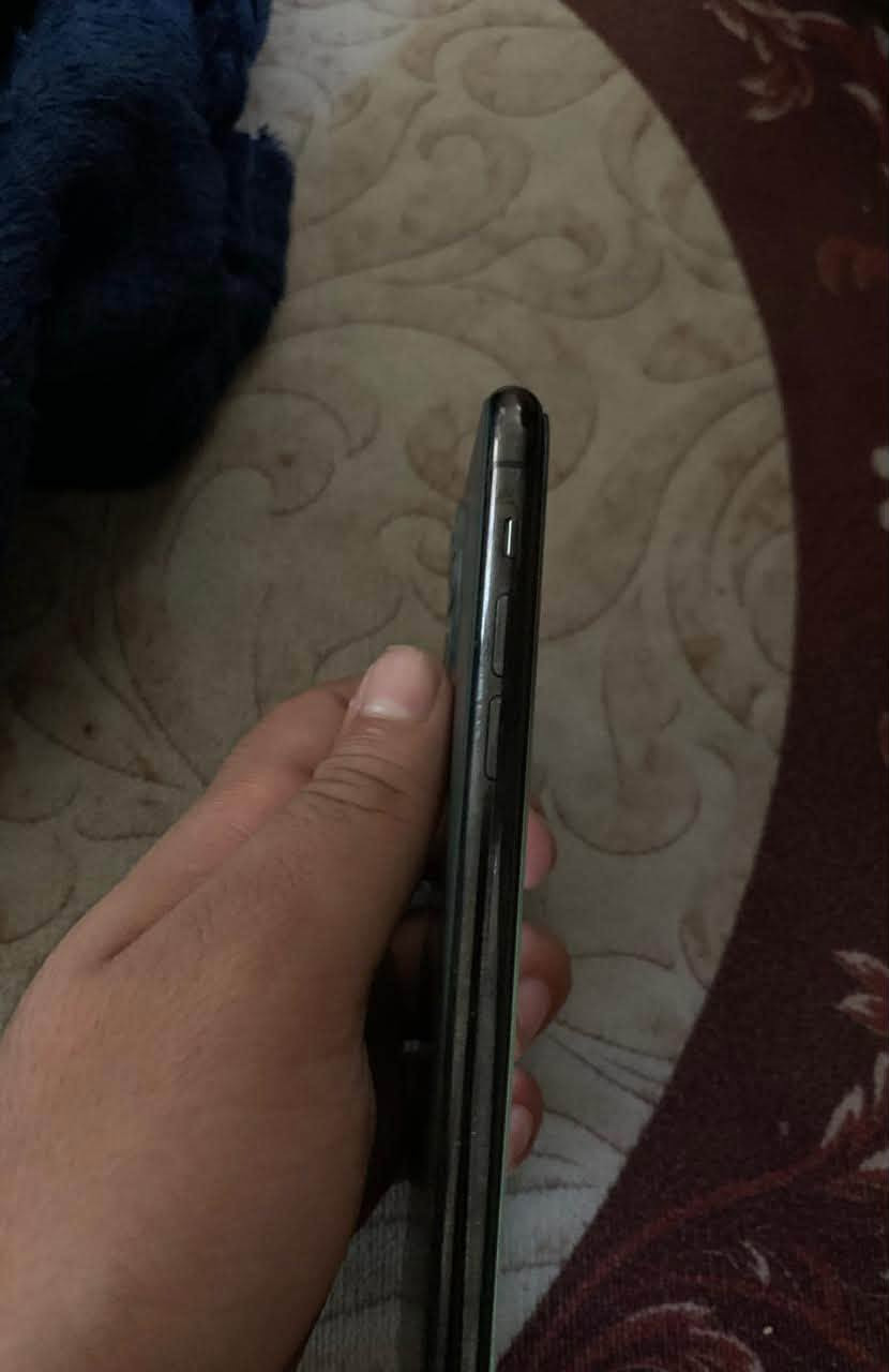 آيفون 11برو ماكس مبدل بطارية فقط ذاكرة 64السعر 350 وبي مجال للتواصل ***********

