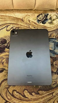 ايباد M4 • ١٢٨ • بطارية ٨٩٪