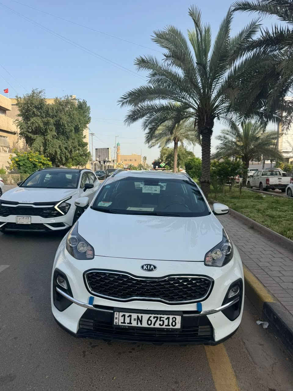 السلام عليكم 

للبيع كيا سبورتج 2021 خليجي بيسك 

المواصفات

شاشة انفكيشن

اريل انفكيشن

تبريد قطعتين 

حساس خلفي

مري شفط

اشاير بل مري

سايد بريك رجل

كروس سرعة 

كامرة خلفية

يدات نيكل

فول تحكم ستيرن

شاشة اعطال

مانع تزحلق

سويج شخاطة 

ماشية 67الف كم 

رقم بغداد ب اسمي 

بيها تعديل بل جاملغ الايمن والبنيد وبيها رصعات ثنين بلقماره  

السعر 195 وبيها مجال

مكان السياره بغداد الشعب

للاتصال 

***********
