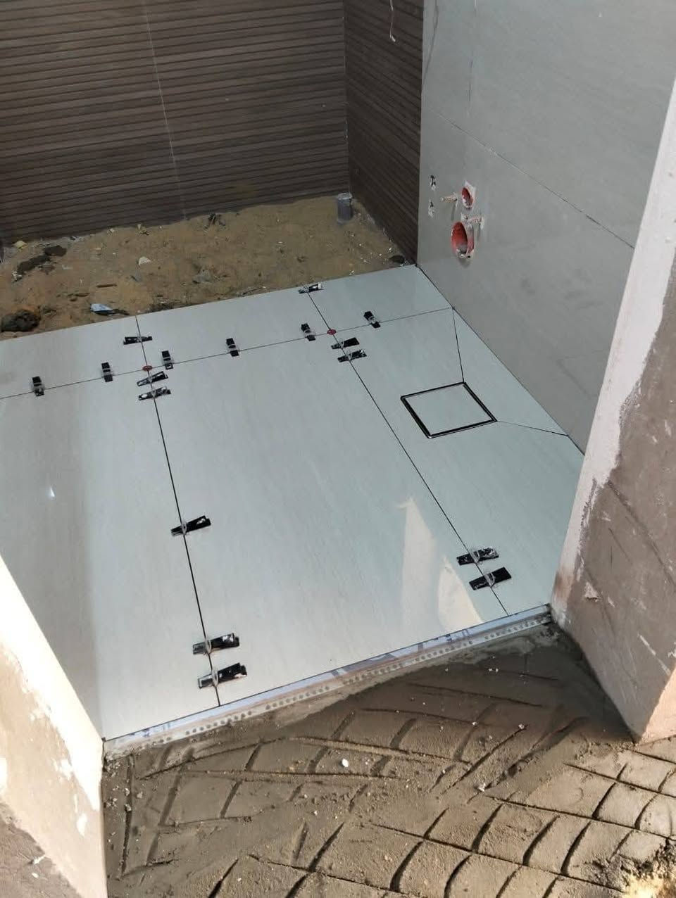 شغل درجئ.اولئ تجي شوف بعينك جداري 8 ارضي ***********
