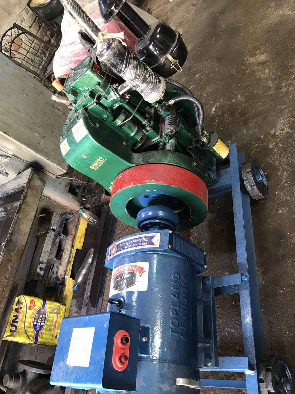 مكينة هندية للبيع.   محرك 10 حصان كاز براس توليد توب لاند  7.5KW   الصافي 35 أمبير  
***********
***********
