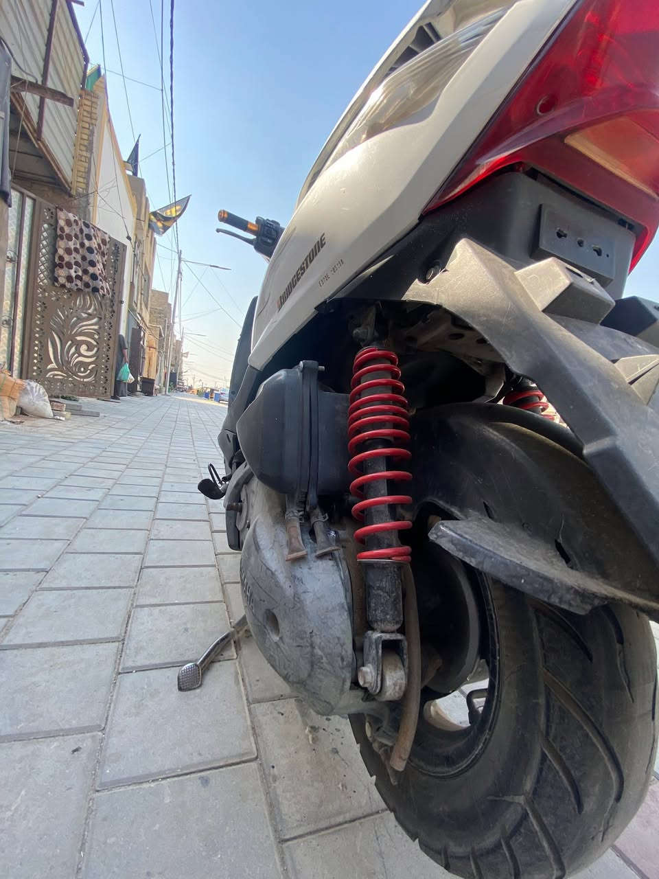 سلام عليكم دراجة ثعلب GTR المكينة ٥٨ مو ٤٩ الدراجة حلوة نضيفة المكينة موجودة بل صور الله شاهد ما مفتوحة الدراجة مال بيت يعني جناي كلة دهن ام زويل ١٥الف نقصهة جامة مال عداد ودامة للكلجات بس امامي الخلفي خير من الله وهاي الصور موجودة وشوف وبيك خير ودلل رقم*********** السعر ٤٠٠ وبيهة مجال بسيط العنوان بغداد مدينة الصدر
