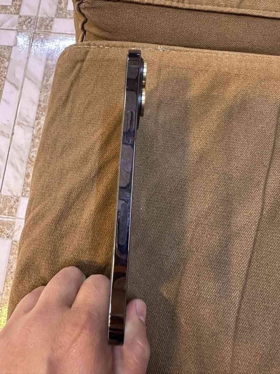 السلام عليكم لل بيع آيفون ١٣ برو ماكس بعده شركه ما مفتوح     سعر ٦80  بطاريه ٨٥لون اسود ذاكره  ٢٥٦. مكانه الرمادي ***********
