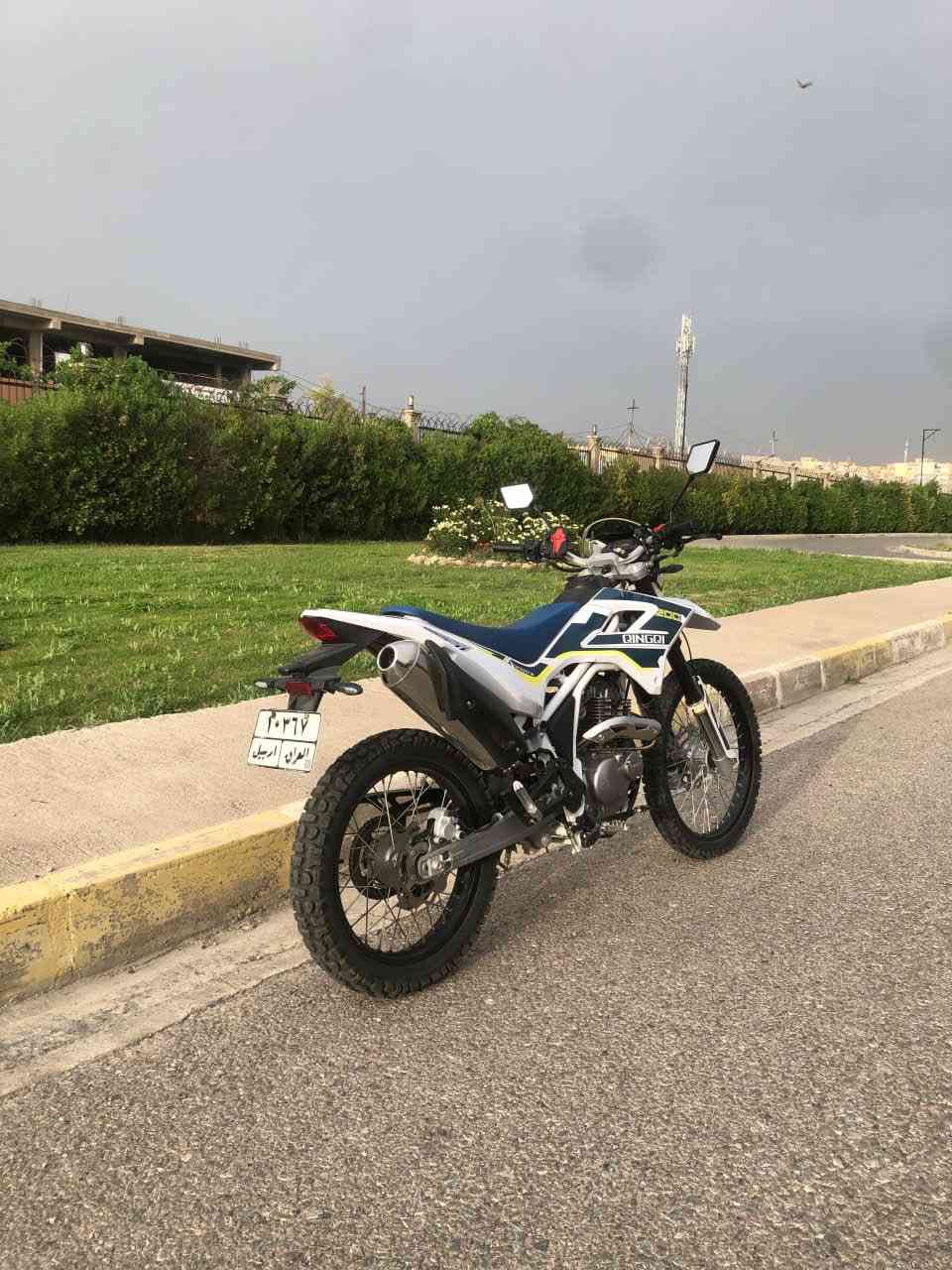دراجة جبلية قفاز مرقم للبيع
200cc
قليل ماشية قرابة ال3000 ومامتعوبة ما ندوس بيهة
ستوك كلشي من الشركة 
 اريد ابيعها لان ماكدر اسوقها بمجمع سكني كاعد
مكان اربيل  
توصيل موجود  
رايدها ب 4 ملايين (ماخذها من الشركة ب 5 ملايين ونص)
*********** واتساب

