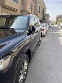 لاندكروز 2025 زيرو شاشه كبيره4كامرات رادار امامي  حساسات اماميه وخلفيه...