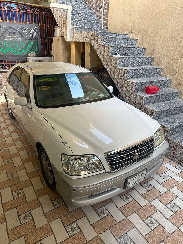 سلام وعليكم تيوتا كراون جنون للبيع دخول مزاد مكينه D4اربع دكم السياره مكفوله من جميع الاصوليات شرط التحويل رقم بصره رقم التواصل *********** السعر ١٧٠ ورقه مكان السياره بصره ابو الخصيب
