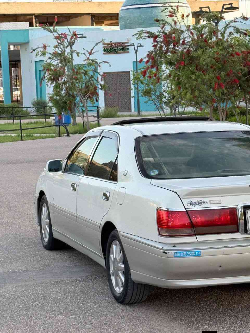 سلام عليكم 
 السعر (73) بيها مجال قليل
#ملكه للبيع فقط بدون مراوس بيع فقط
السياره وكاله فقط مامدفوع كمرك مامفحوصه بسم شخص واحد مو تاجر
 موديل 2002✅
كصه قماره فقط✅
كفاله من ضربه✅
دكمتين مكينه ديفور الجبير✅
فتحه سلايت✅
دبل شاشه ليزري✅
ستيرن كهربائي✅
كشنات كهرباء✅
تحكم ستيرن +مثبت سرعه كله شغال✅
تحوير نجف فوك وجوه✅
تبريد ثلج تدفئه شغاله تحكمات التبريد كله شغال✅
عليها غرامه /150/ ينزلن من سعرها✅
مكان السياره نجف كوفه✅
‏‪‏‪***********‬‏ 
‏‪***********‬‏ تصل وتدالل
