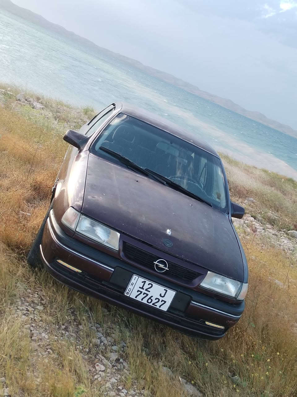 اوبل فكترا للبيع موديل1992 بدون ضربه بدون صبغ محرك 18 اصلي بدايت نفخ *********** & ***********
