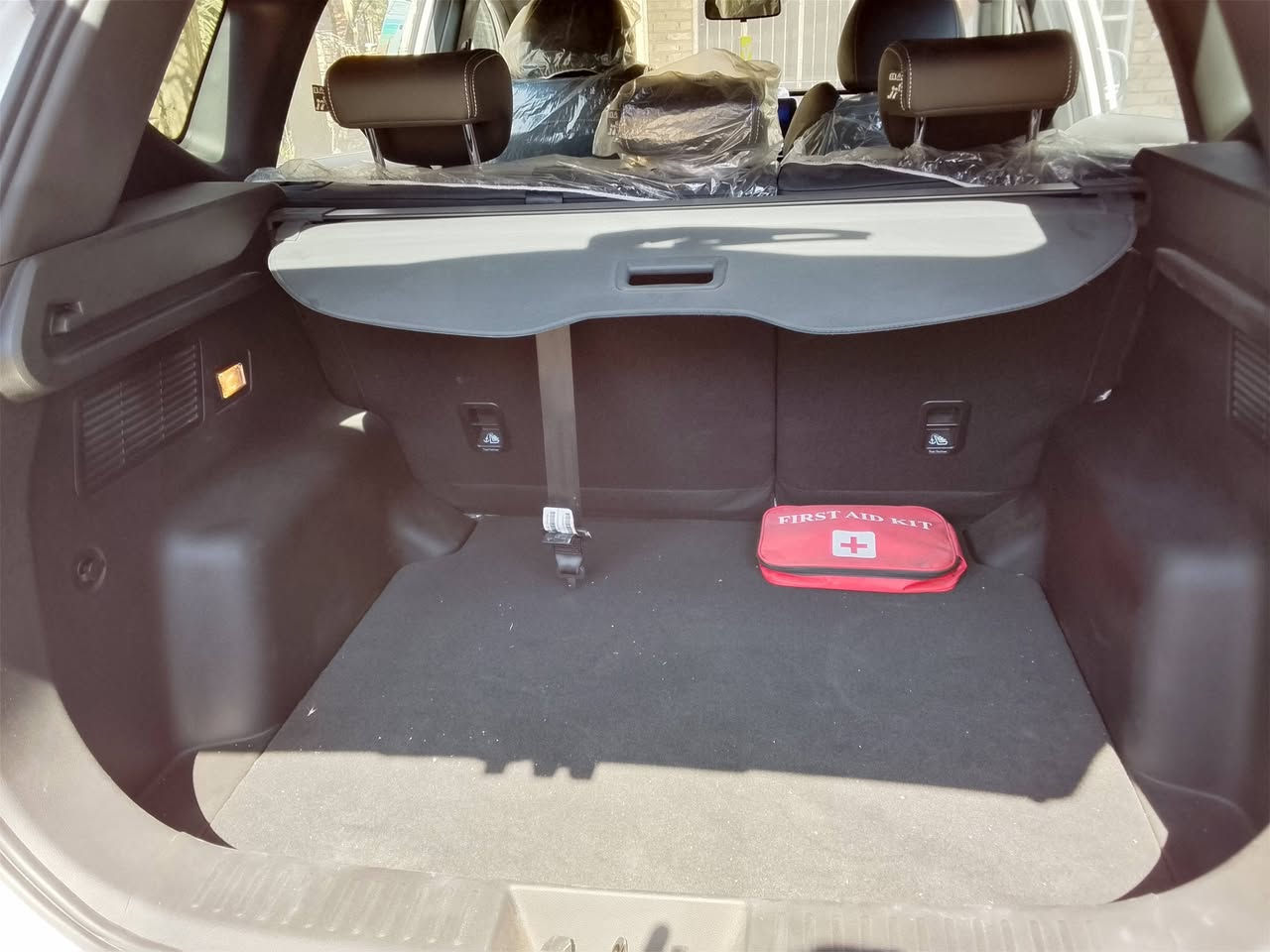 السلام عليكم 
عندي سيارة شيري للبيع موديل 24 زيرو كامله وفووووول مواصفات من كل شيء ماشية 9الف  
السعر 170 وبيه مجال حك الجيه مكان السيارة بغداد الراشدية 
***********
