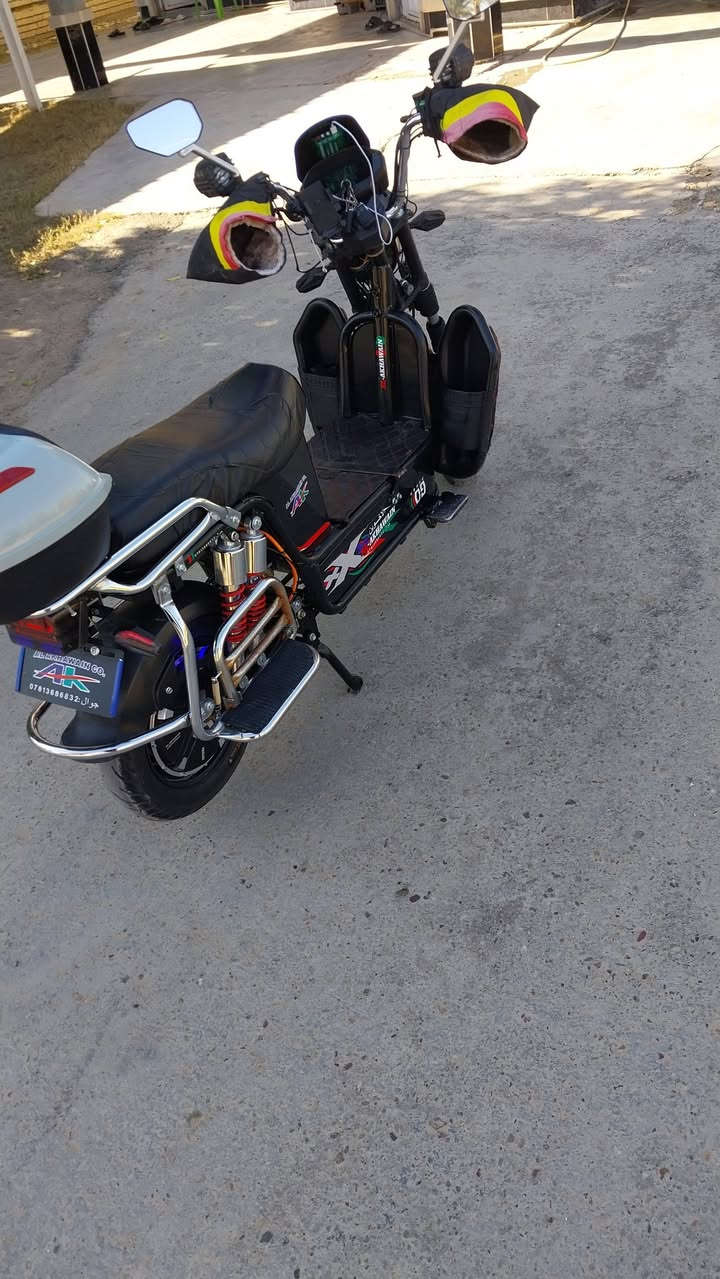 للبيع موطور شحن جبلي موديل 2024.. بطاريات يقرن 10.5.. 6 بطاريات 32 انبير..موطور جاهز من كلشي العنوان الفلوجه الصقلاويه ..السعر 620.وبي مجال حك الجيه رقم التواصل واتساب *********** .. اخوان بس الشراي يتصل بدون زحمه..
