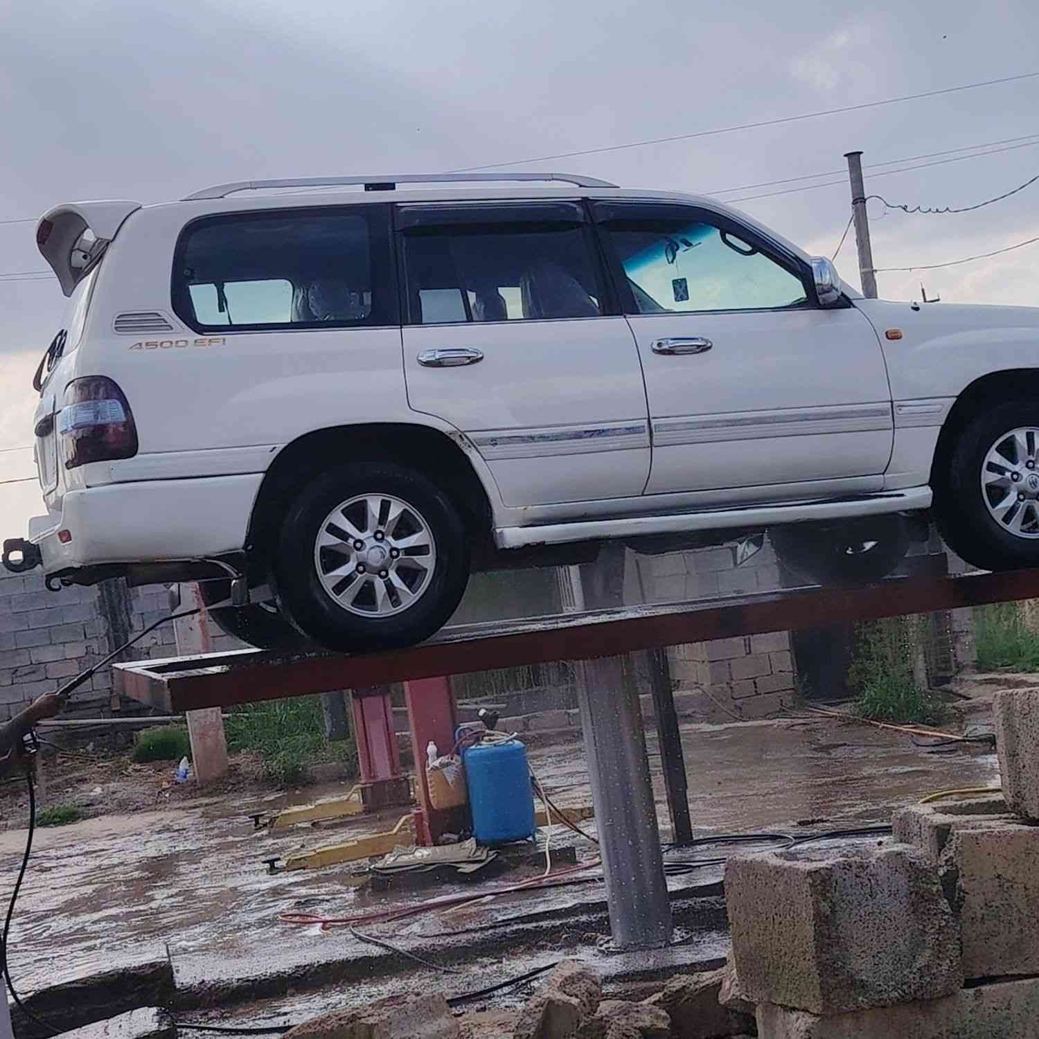 للبيع فقط
لاندكروز موديل ٢٠٠٠ محدث ٢٠٠٧
محرك ٦ ٤٥٠٠
٧راكب
تبريد ٣قطع
محرك كير حداديه كهربائيات كلها شغاله السياره احله من الصور
السعر١٠٥ بيها مجال رقم صلاح الدين مشروع وطني مميز
***********
