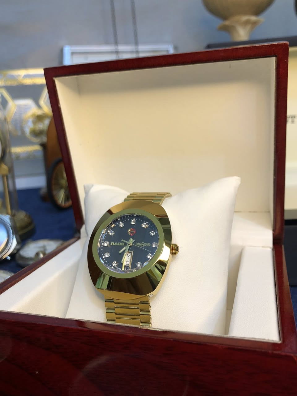 رادو سويسري للتواصل عبر الواتساب ***********
